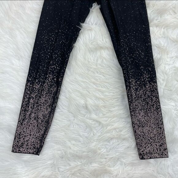 Beyond Yoga Alloy Gunmetal Ombré High Waist Midi Leggings - Picture 6 of 10